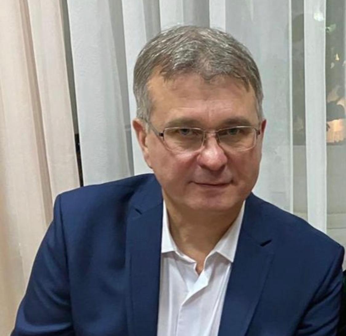 Изотов Александр Витальевич.